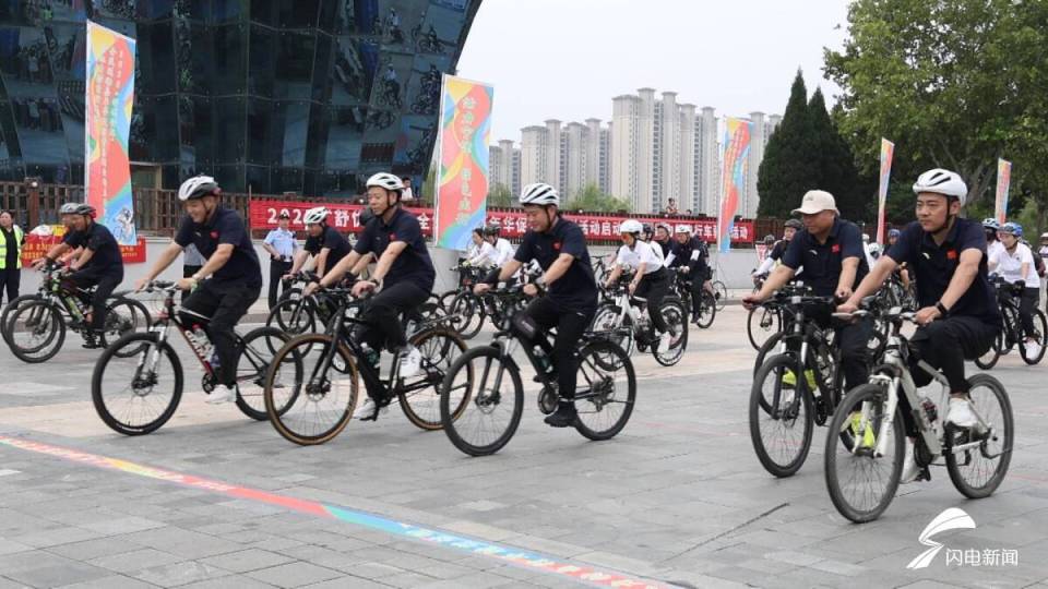 Ouk, 太棒了, 圈形成消费