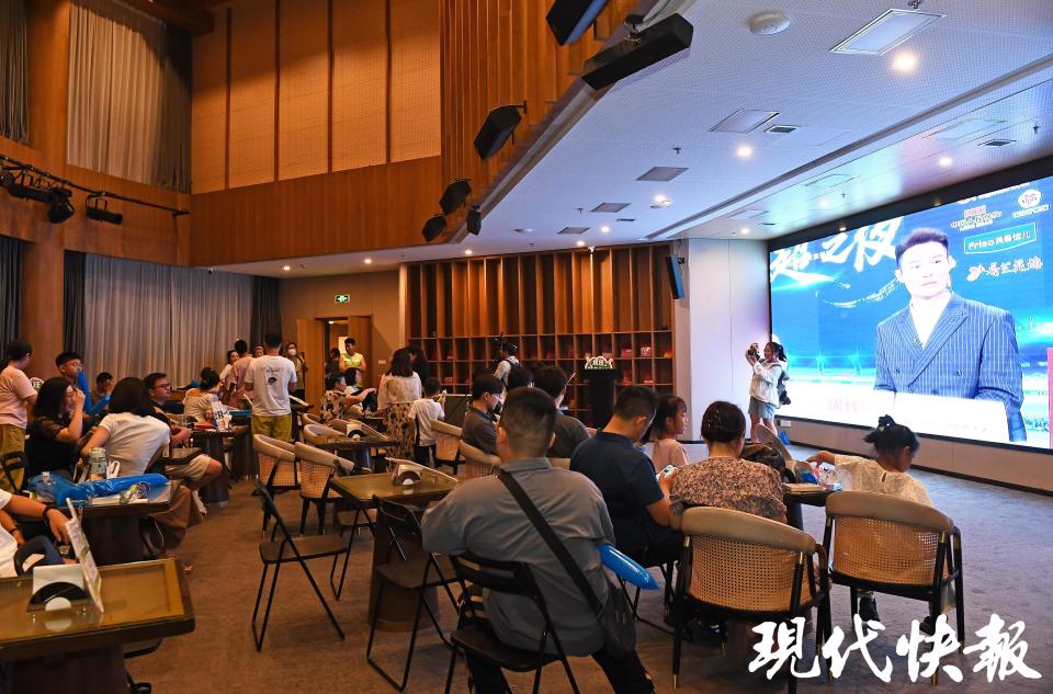记者, com, 事无缝相连
